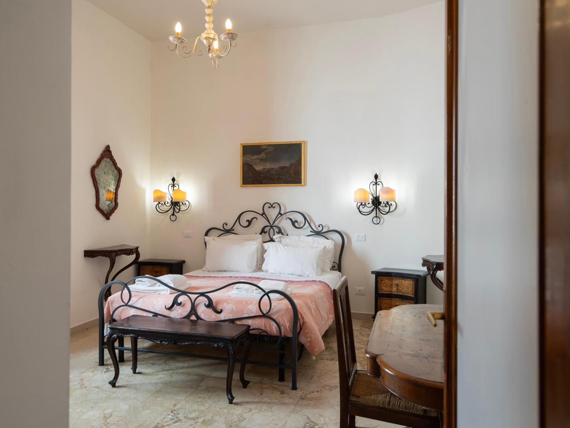 Giglio & Viola Borgia Apartment Florence Exterior photo